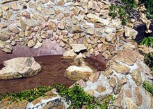 plocha okrasného jezírka a jeho okolí ošetřená ochranným nátěrem - sealerem - PRESSBETON - BAUTECH